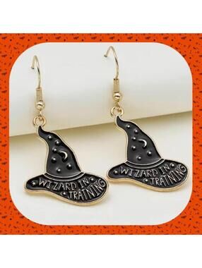 New Unique Wizard In Training Earrings 

Harry Potter Halloween Festive